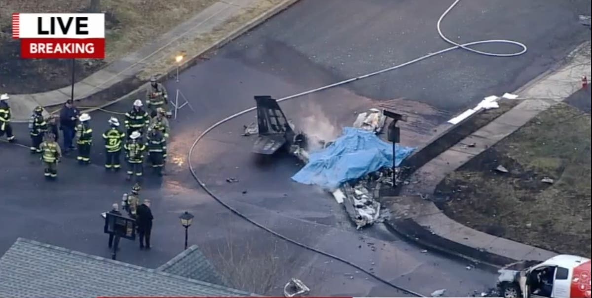 Small plane crashes in residential neighbourhood in Pennsylvania The